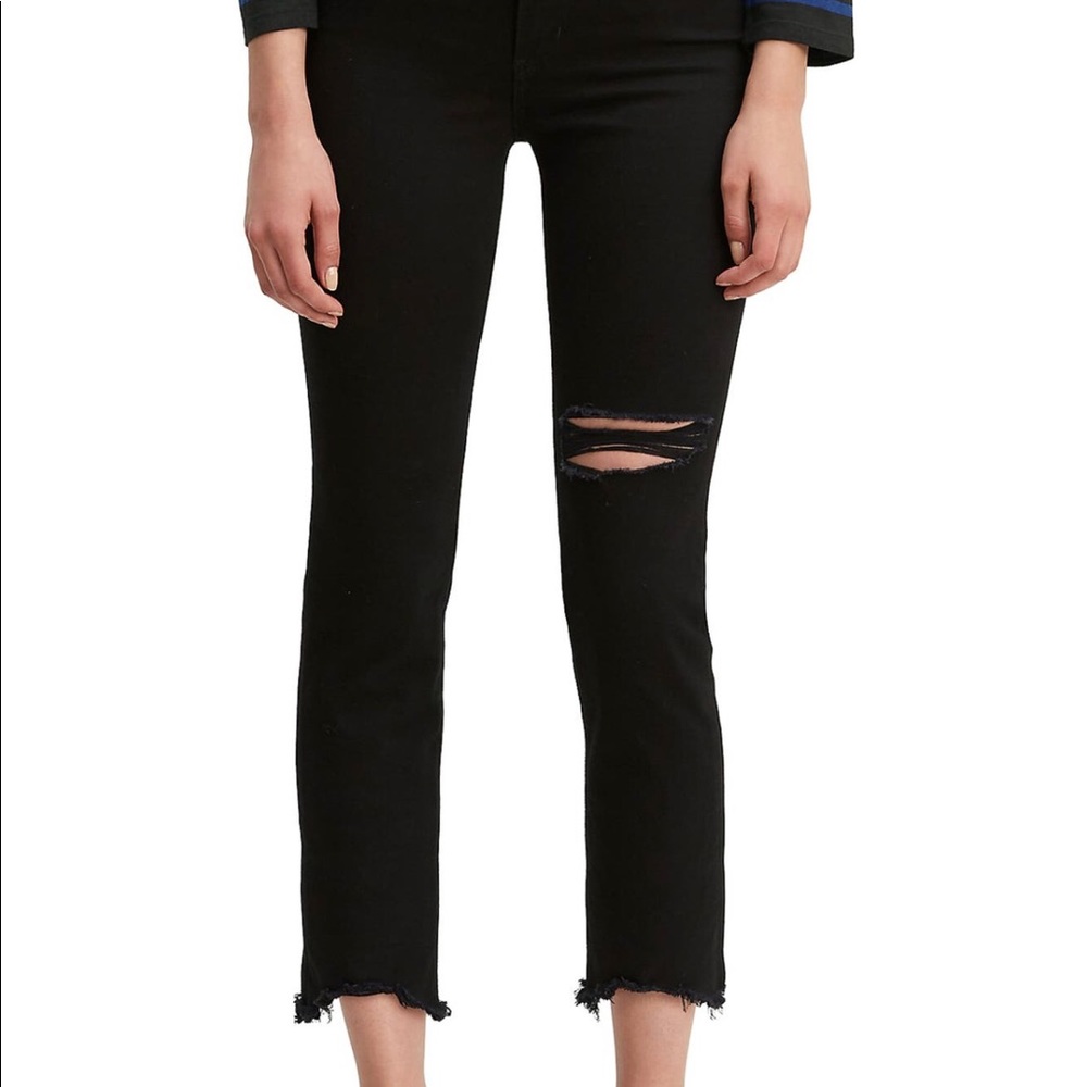 Black Levi’s jeans